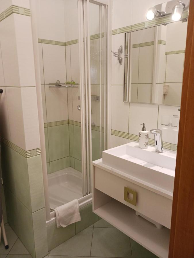 Ferienwohnung Uzdrowiskowa "Trzy Korony" Swinemünde Exterior foto