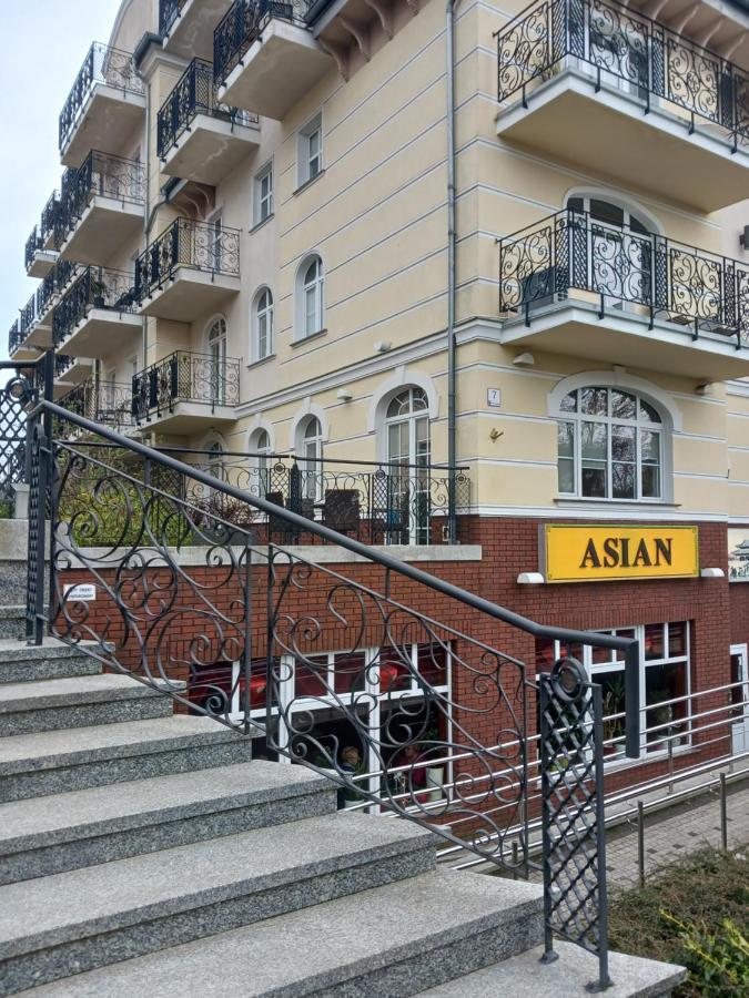 Ferienwohnung Uzdrowiskowa "Trzy Korony" Swinemünde Exterior foto