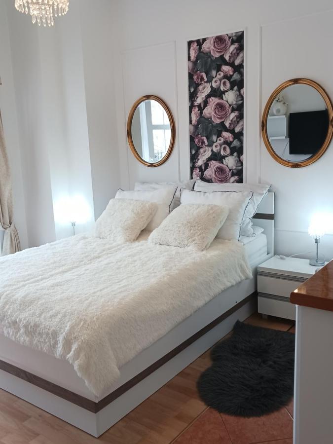 Ferienwohnung Uzdrowiskowa "Trzy Korony" Swinemünde Exterior foto