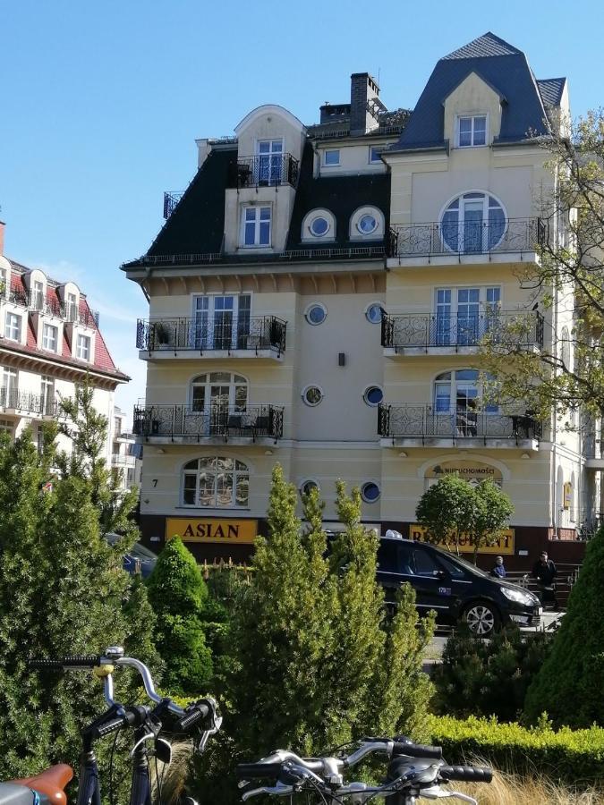 Ferienwohnung Uzdrowiskowa "Trzy Korony" Swinemünde Exterior foto